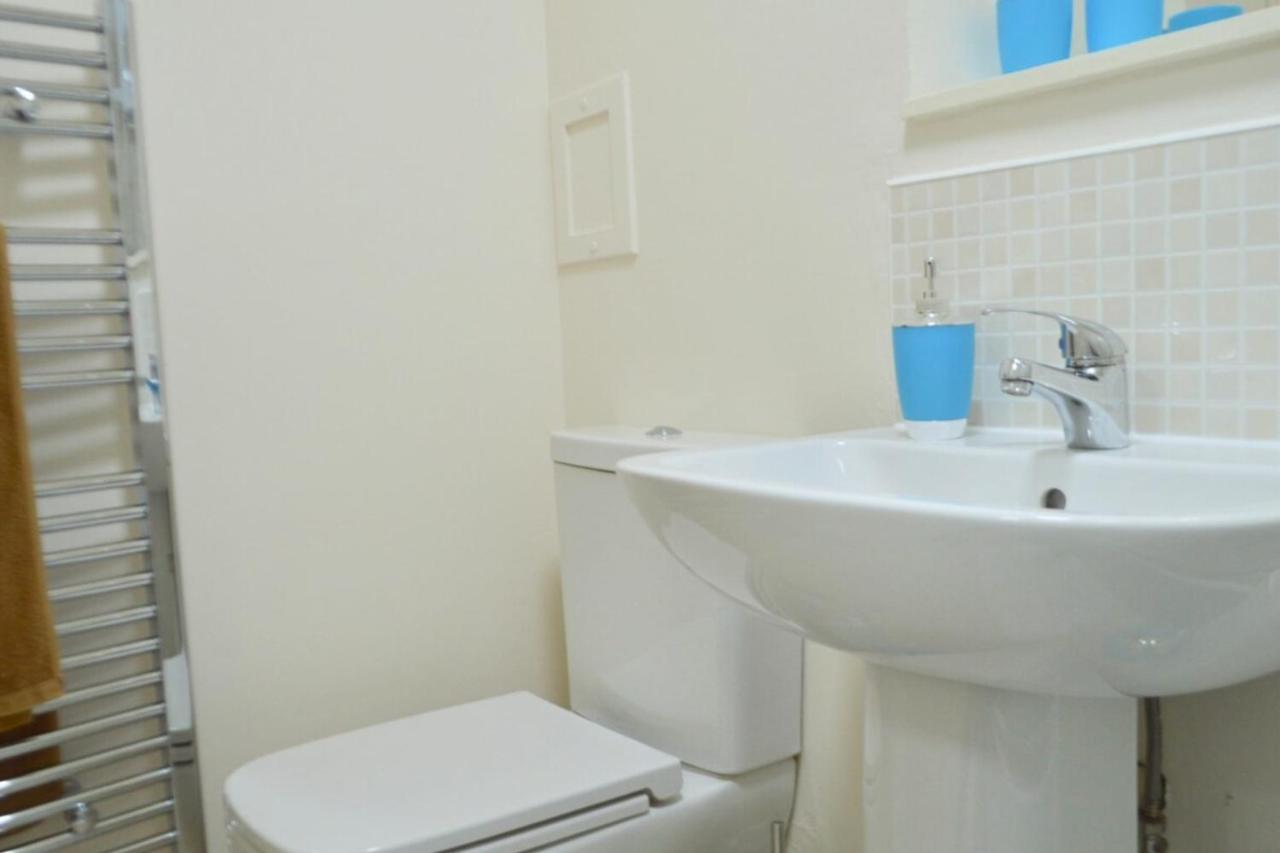 Gorgeous 2 Bedroom Apartment In Converted Church EDI Buitenkant foto
